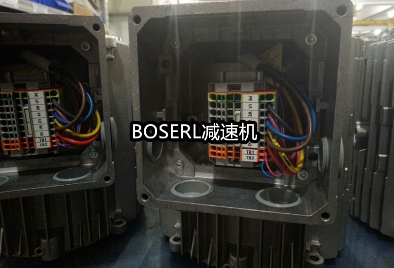 1666689132815997.jpg 齿轮减速电机一体机